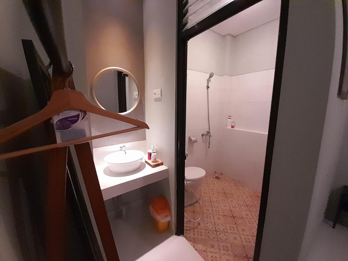 Sabi Guest House - Strategic Family -Married Couples Only- Hostel In Prawirotaman Jogjakarta Buitenkant foto