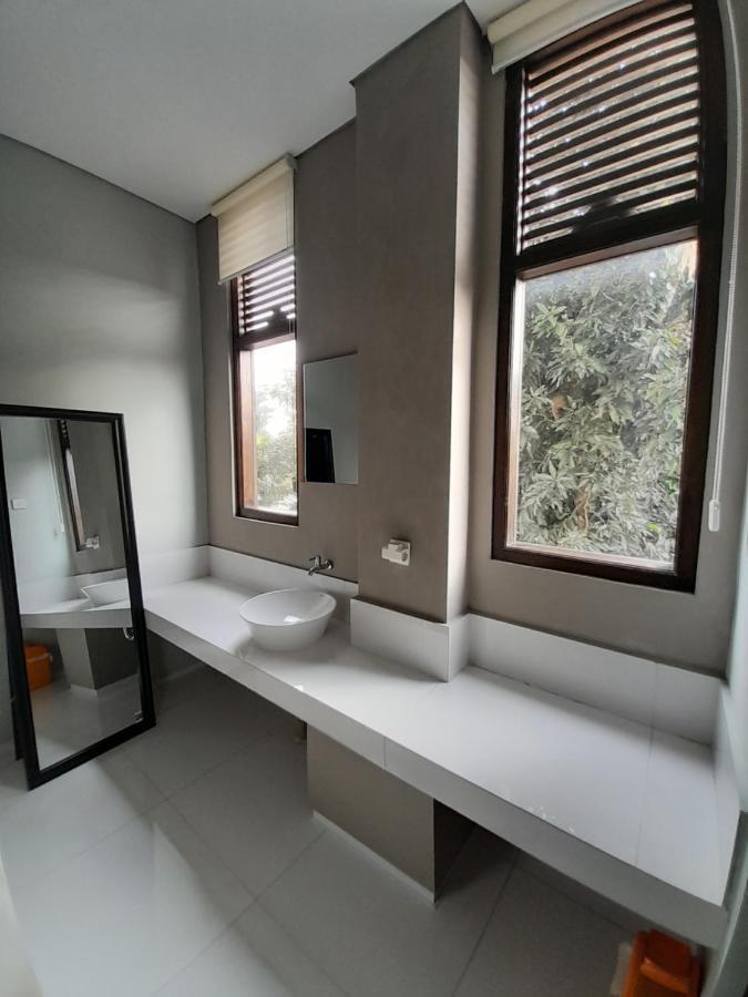 Sabi Guest House - Strategic Family -Married Couples Only- Hostel In Prawirotaman Jogjakarta Buitenkant foto