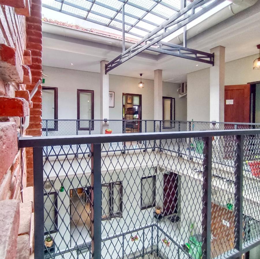 Sabi Guest House - Strategic Family -Married Couples Only- Hostel In Prawirotaman Jogjakarta Buitenkant foto