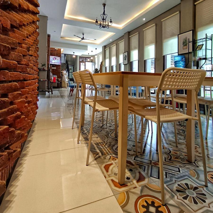 Sabi Guest House - Strategic Family -Married Couples Only- Hostel In Prawirotaman Jogjakarta Buitenkant foto