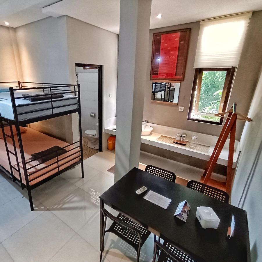 Sabi Guest House - Strategic Family -Married Couples Only- Hostel In Prawirotaman Jogjakarta Buitenkant foto