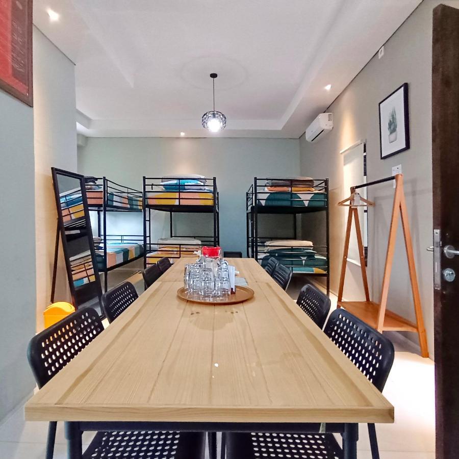 Sabi Guest House - Strategic Family -Married Couples Only- Hostel In Prawirotaman Jogjakarta Buitenkant foto